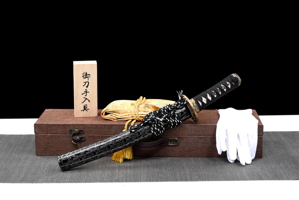 Tanto Ankokū (短刀暗黒)